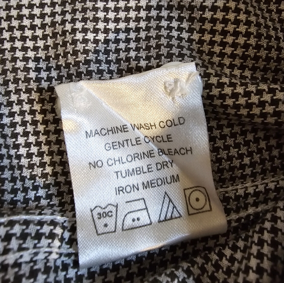Italia Vintage Button Front Men's Size XL EUC - Picture 6 of 8